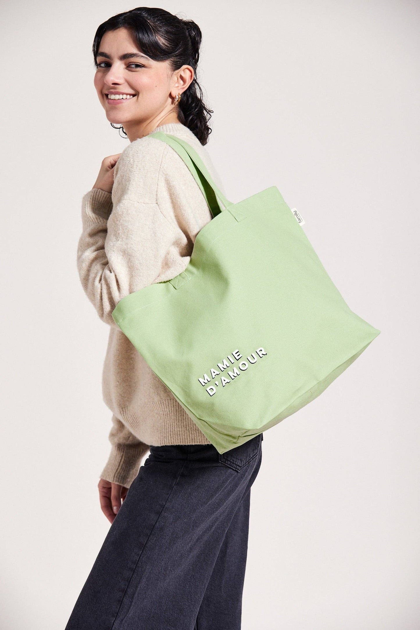 Sac shopping brodé MAMIE D’AMOUR vert d'eau