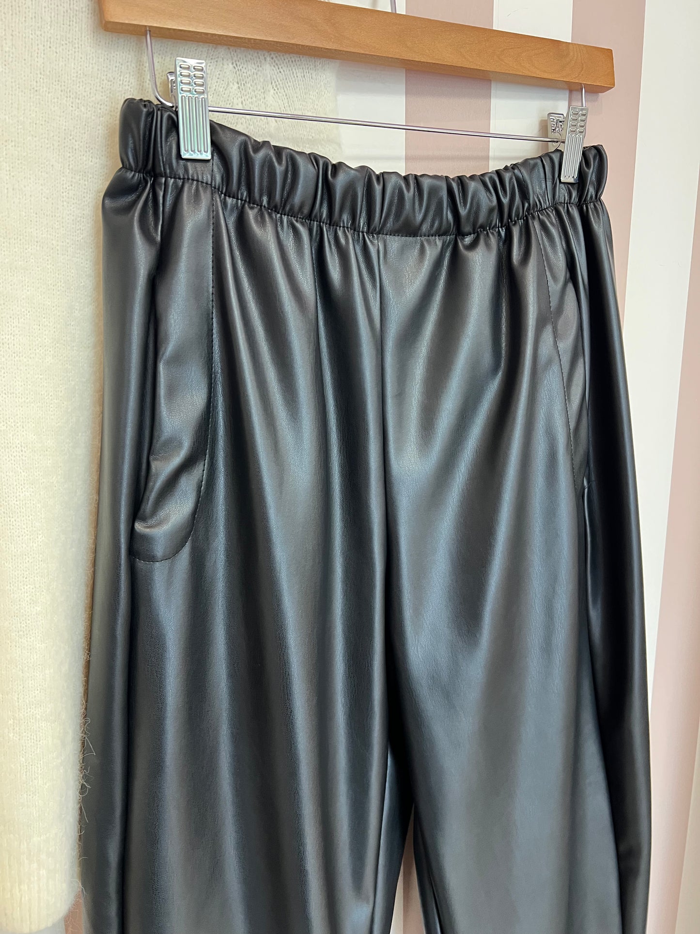 Pantalon magic similicuir