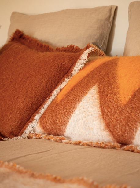 Coussin en laine Zigzag